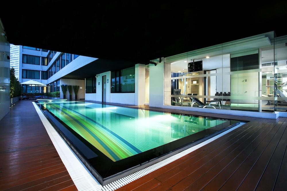 Vic 3 Bangkok Hotel Luaran gambar