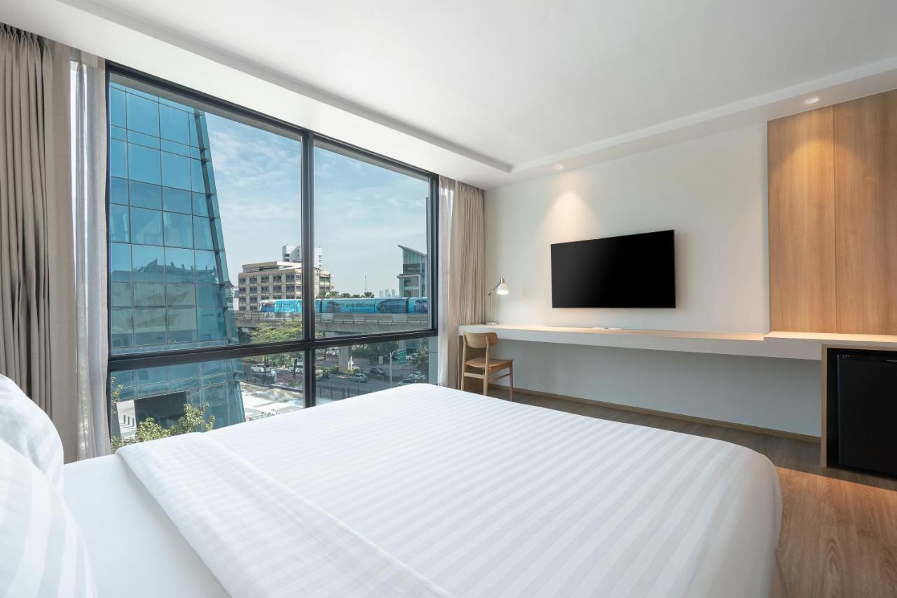 Vic 3 Bangkok Hotel Luaran gambar